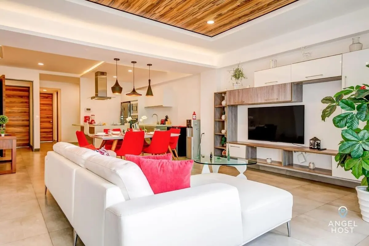 Condo With Amenities Sleeps 8 Roof Pool Gym Playa del Carmen